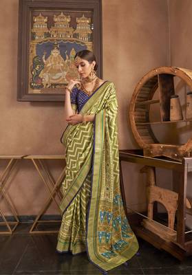 Parrot Green silk blend Blend Patola Saree With Unstitched Blouse Piece 1