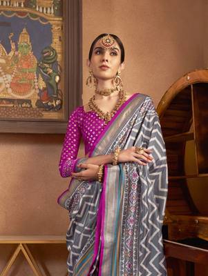 Grey silk blend Blend Patola Saree With Unstitched Blouse Piece 3
