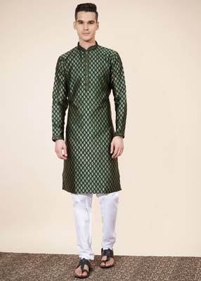 Green jacquard butti straight kurta with payjama 1