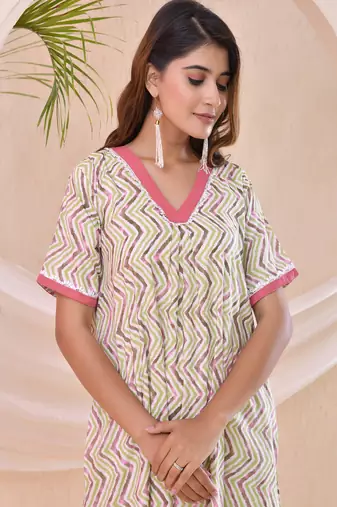 Ivory chevron print kafty lounge dress
