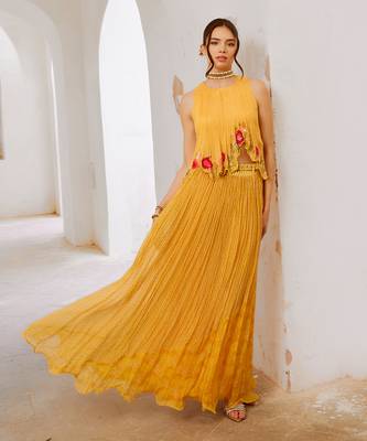 Gulbahar daisy gulshan boho top with printed chiffon skirt & belt set. 2