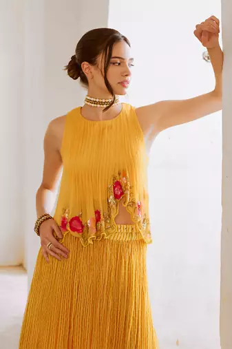 Gulbahar daisy gulshan boho top with printed chiffon skirt & belt set.