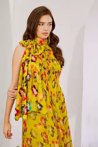 Gulbahar bumble bee green halter maxi with seperate bow  set.