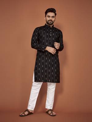 Black embroidered cotton straight kurta 1