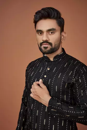 Black embroidered cotton straight kurta