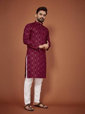 Maroon embroidered cotton straight kurta 2