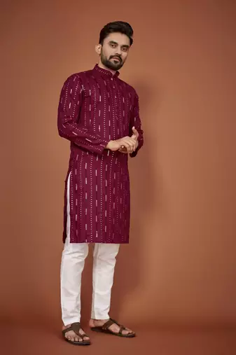 Maroon embroidered cotton straight kurta