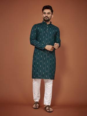 Teal embroidered cotton straight kurta 1