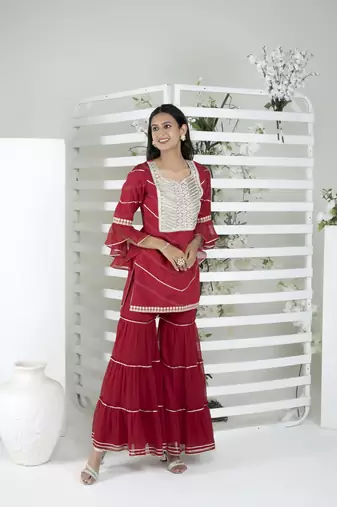 Nikhaar maroon embroidered cotton straight cut kurta & Only