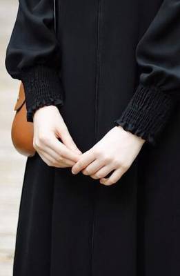 Black Kashibo Plain Abaya 4