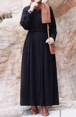 Black Pleated Abaya with Belt and Single Button Detail with Shirt Sleeves 1