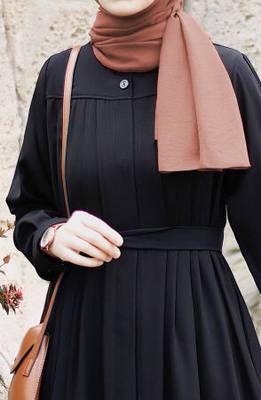 Black Pleated Abaya with Belt and Single Button Detail with Shirt Sleeves 2