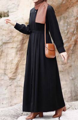 Black Pleated Abaya with Belt and Single Button Detail with Shirt Sleeves 4