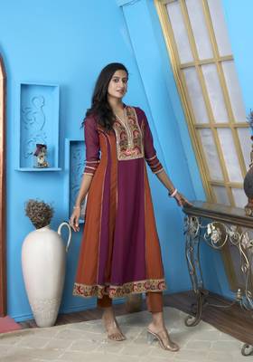 Nikhaar magenta embroidered georgette anarkali kurta & pants set 1