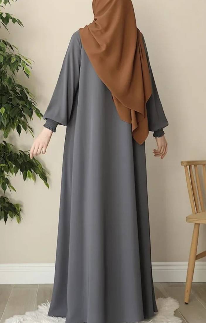 Front Open Abaya with Zipper Opening-Umbrella Flare and Matching Belt