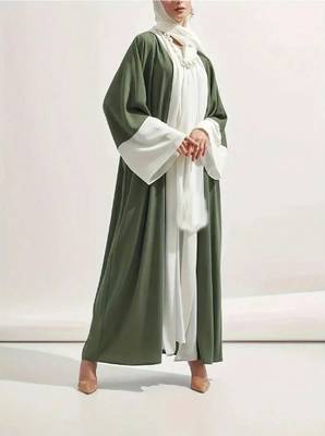 Dual-Color Cardigan Abaya Dress with Kimono Sleeves Contemporary Elegance Meets Classic Comfort 3