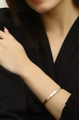 Women gold plated love printed openable bracelet
