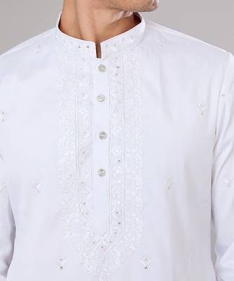 Off white embroidered kurta set 4