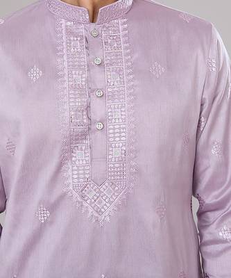 Lilac embroidered kurta set 4