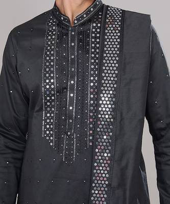 Black embroidered kurta-dupatta set 3