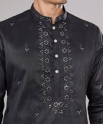 Black embroidered kurta set 3