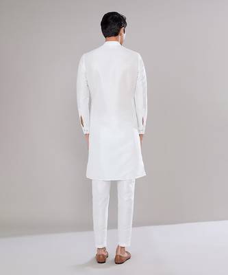 Off white embroidered kurta-jacket set 4