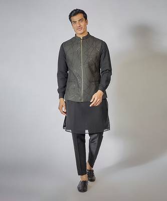 Black zipper embroidered kurta-jacket set 1