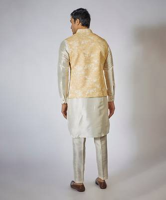 Yellow shaded kurta-jacket set 2