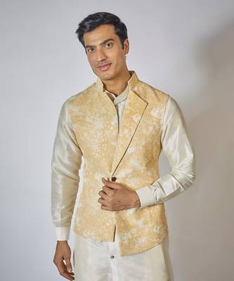 Yellow shaded kurta-jacket set 3