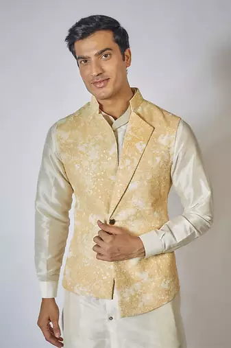 Yellow shaded kurta-jacket set