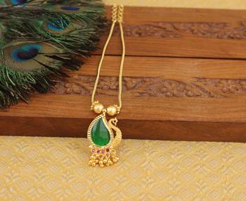 Kerala style gold plated palakka peacock necklace 1