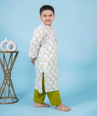 Green cotton print floral kurta set 2