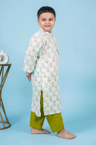 Green cotton print floral kurta set