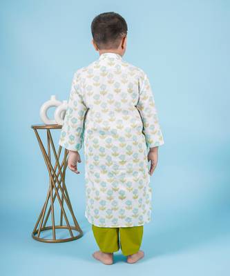 Green cotton print floral kurta set 3