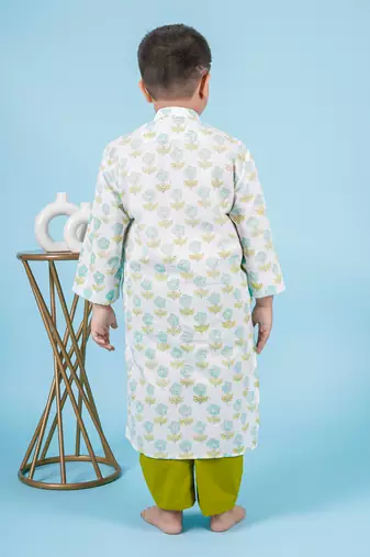 Green cotton print floral kurta set