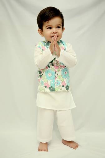 White cotton print blossom max bundi kurta set