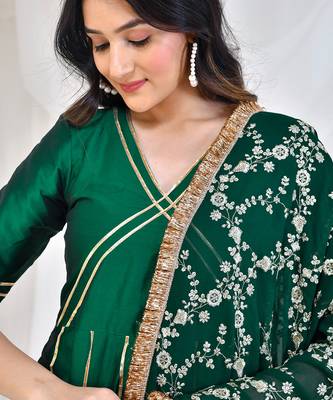 Green taffeta silk anarkali set 3