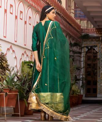 Emerald green taffeta silk sharara set 4