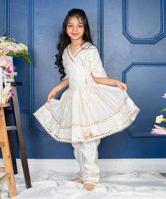 White chanderi silk embroidered floral flared kurta and pant set 2