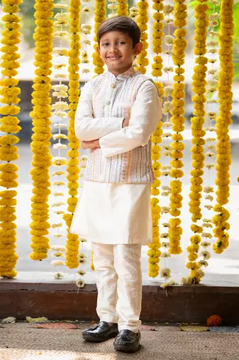 Off-white embroidered chanderi silk & art silk thread embroidered jacket set