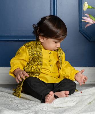 Yellow chanderi silk embroidered thread nehru jacket with kurta set 2