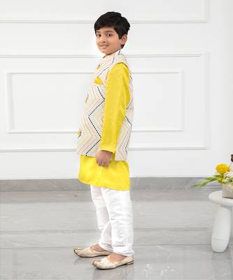 Off white cotton embroidered thread nehru jacket and yellow kurta set 3