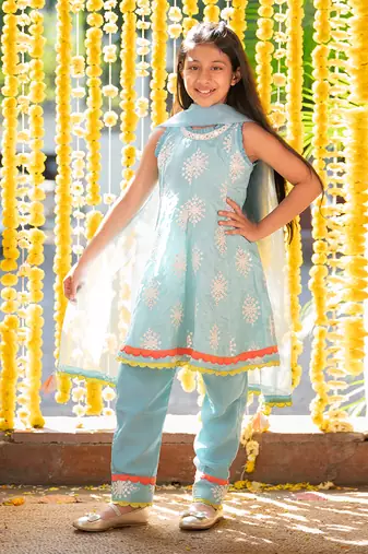 Blue crepe embroidered sequin panelled kurta pant set