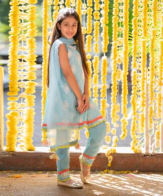 Blue crepe embroidered sequin panelled kurta pant set 3