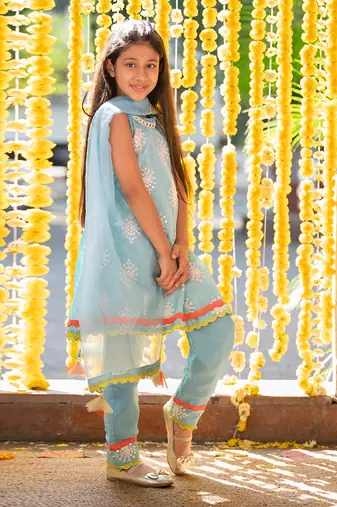 Blue crepe embroidered sequin panelled kurta pant set