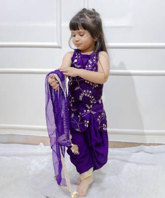 Purple gajji silk embroidered zari kurta dhoti pant set 1