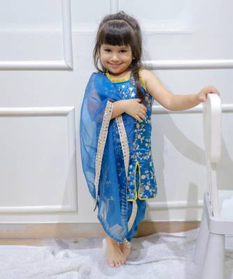 Peacock blue embroidered silk kurta with dhoti and dupatta 1