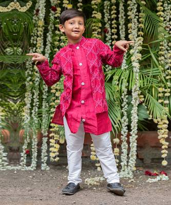 Maroon chanderi silk embroidered floral kurta and pyjama set 3