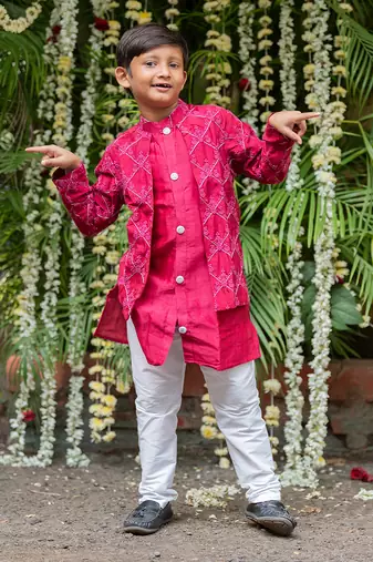 Maroon chanderi silk embroidered floral kurta and pyjama set