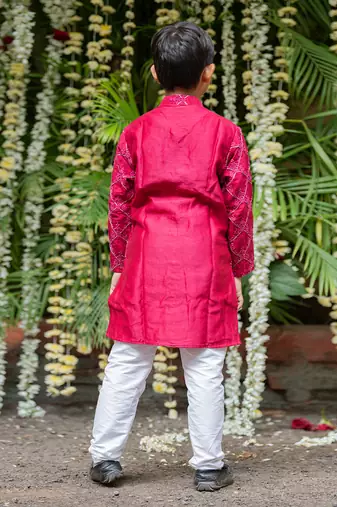 Maroon chanderi silk embroidered floral kurta and pyjama set
